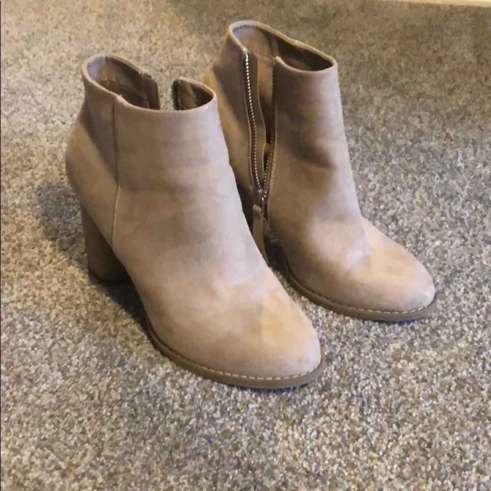 Dolce Vita booties